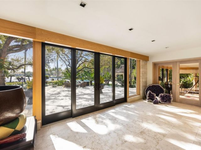 Home for sale at 700 Arvida Pkwy - photo 5974923