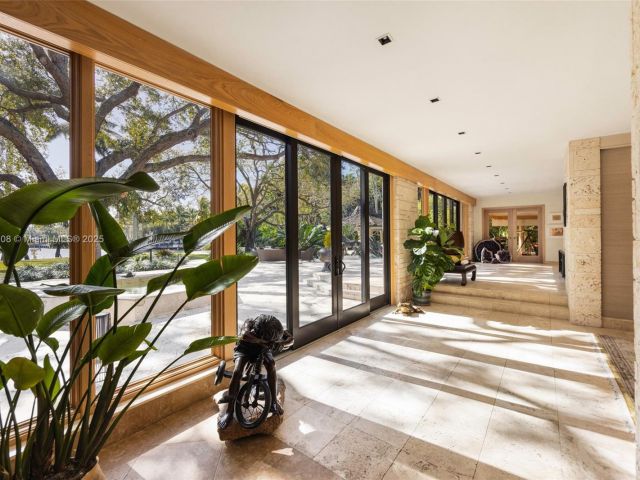 Home for sale at 700 Arvida Pkwy - photo 5974924