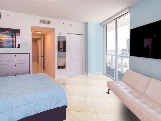 Apartment for sale  Unit #1807 - photo 5954410