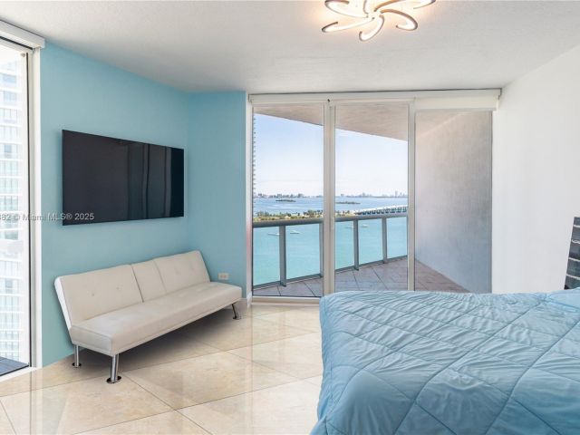 Apartment for sale  Unit #1807 - photo 5954412