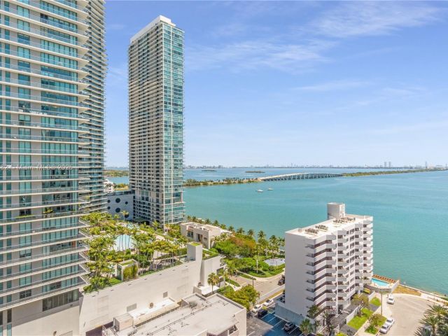 Apartment for sale  Unit #1807 - photo 5954413