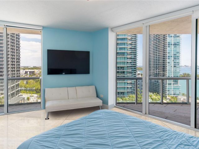 Apartment for sale  Unit #1807 - photo 5954415