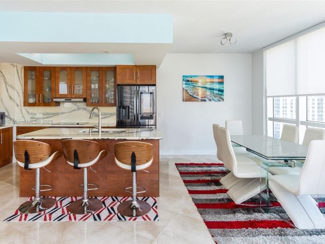 Apartment for sale  Unit #1807 - photo 5954416