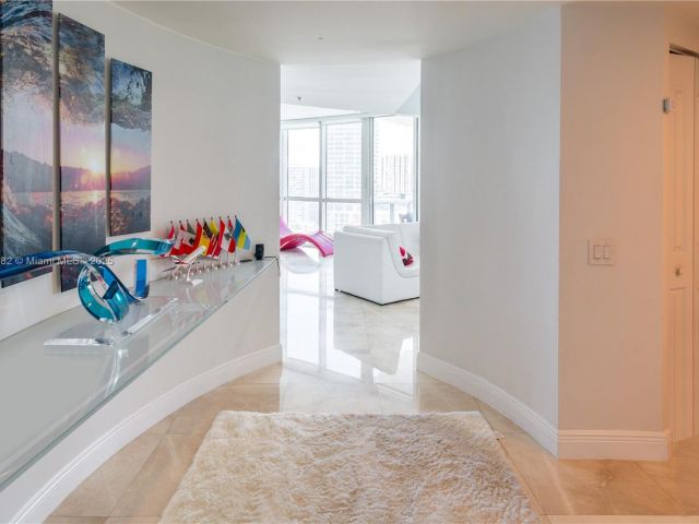 Apartment for sale  Unit #1807 - photo 5954421