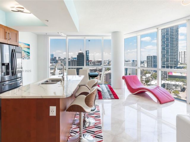 Apartment for sale  Unit #1807 - photo 5954428