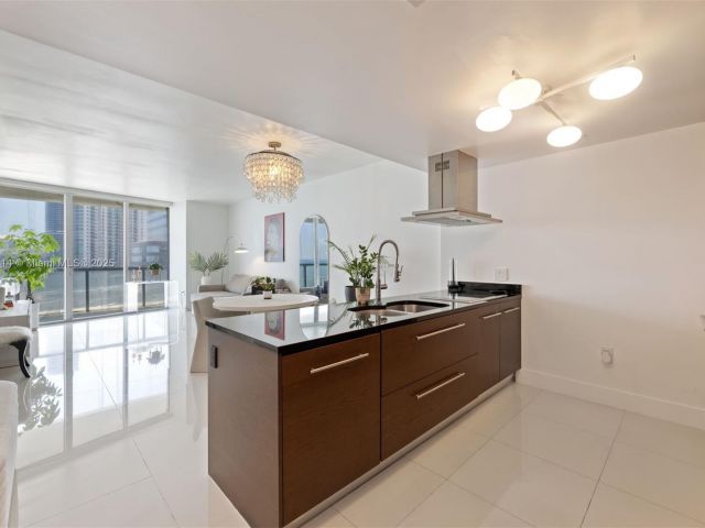 Apartment for sale  Unit #3509 - photo 5914872