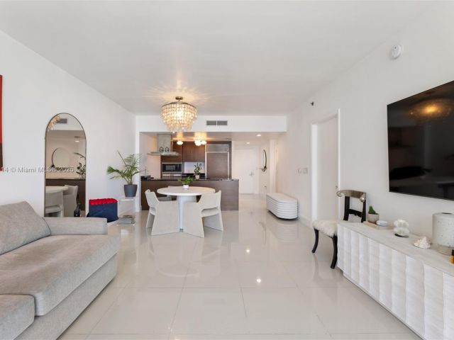 Apartment for sale  Unit #3509 - photo 5914874