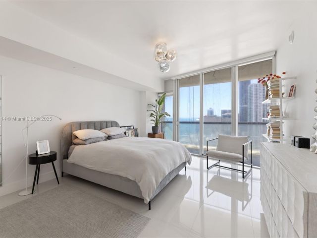 Apartment for sale  Unit #3509 - photo 5914875