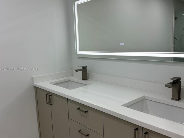 Home for sale at 13911 SW 100th Ln - photo 5959790