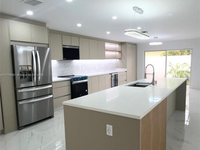 Home for sale at 13911 SW 100th Ln - photo 5959798