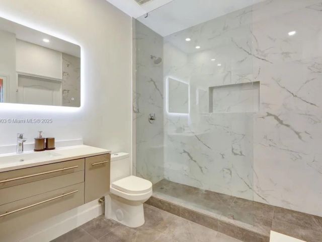 Apartment for sale  Unit #1404 - photo 5913923