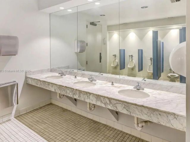 Apartment for sale  Unit #1404 - photo 5913925