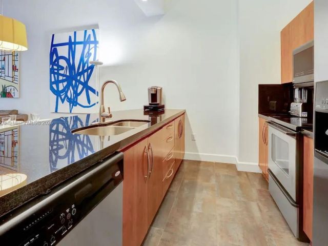 Apartment for sale  Unit #1404 - photo 5913934