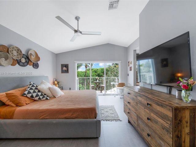 Home for sale at 381 Franklin St - photo 5875123