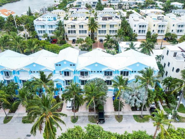 Home for sale at 381 Franklin St - photo 5875135