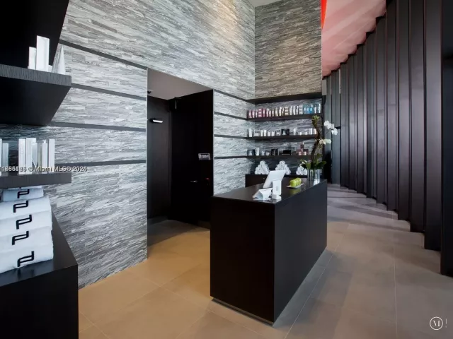 Apartment for sale  Unit #701 - photo 5957253