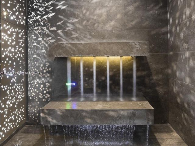 Apartment for sale  Unit #701 - photo 5957254