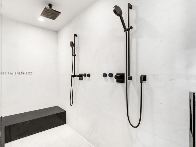 Apartment for sale  Unit #701 - photo 5957255