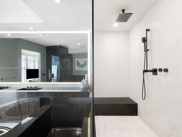 Apartment for sale  Unit #701 - photo 5957256