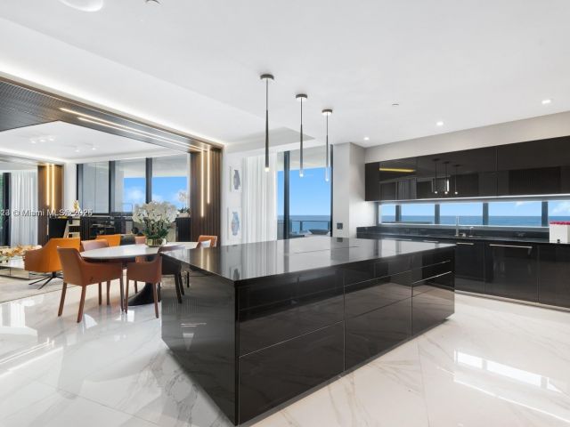 Apartment for sale  Unit #701 - photo 5957262