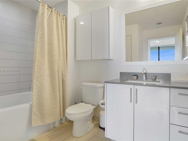 Apartment for sale  Unit #2313 - photo 5974455