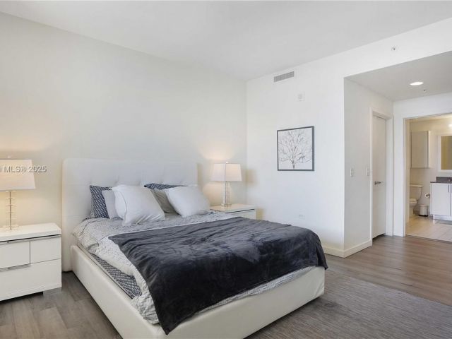 Apartment for sale  Unit #2313 - photo 5974460