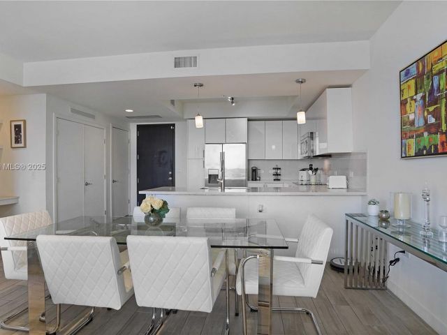 Apartment for sale  Unit #2313 - photo 5974468