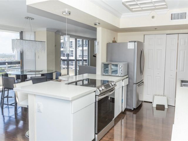 Apartment for sale  Unit #2910 - photo 5973921