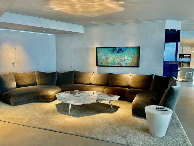 Apartment for sale  Unit #3705 - photo 5927786