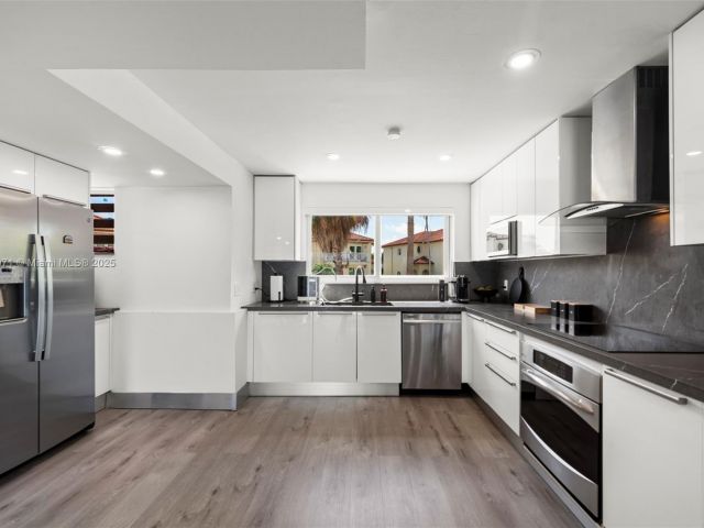 Home for sale at 3927 NE 171st St C - photo 5857473