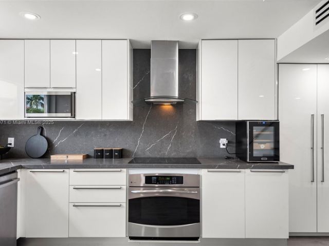 Home for sale at 3927 NE 171st St C - photo 5857474