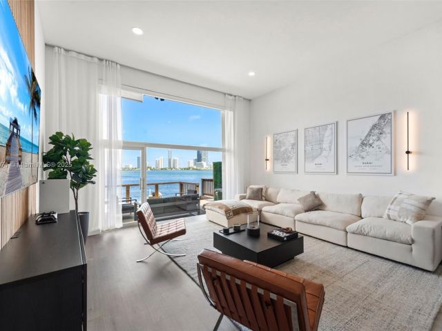 Home for sale at 3927 NE 171st St C - photo 5857481