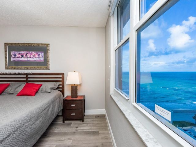 Apartment for sale  Unit #1617 - photo 5920780