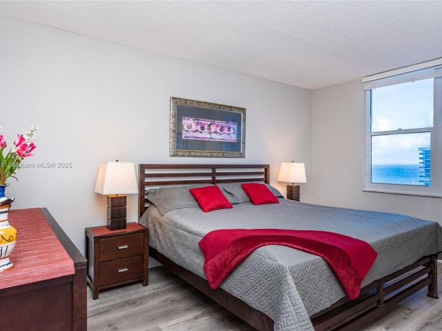 Apartment for sale  Unit #1617 - photo 5920781