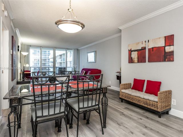 Apartment for sale  Unit #1617 - photo 5920783