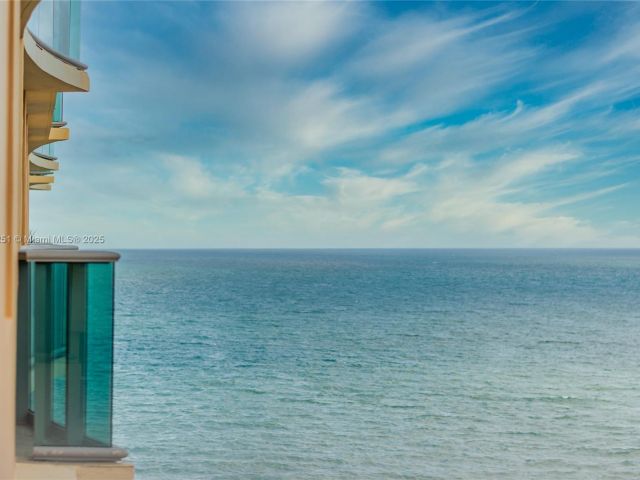 Apartment for sale  Unit #1617 - photo 5920788