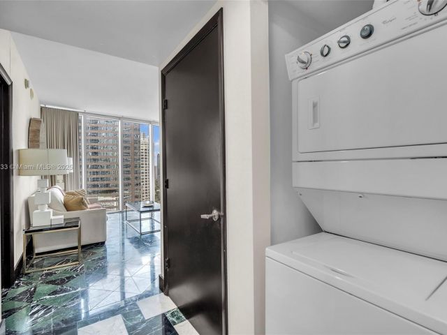 Apartment for sale  Unit #2508 - photo 5915080