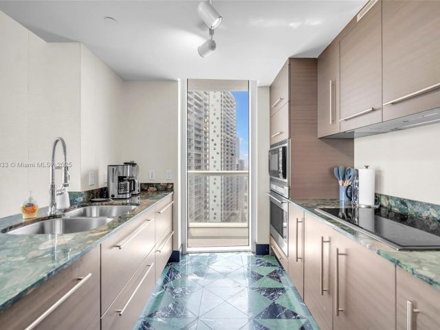 Apartment for sale  Unit #2508 - photo 5915089