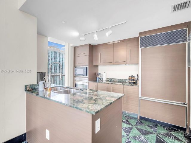 Apartment for sale  Unit #2508 - photo 5915091