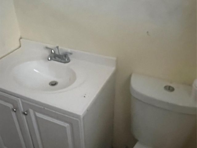 Home for sale at 640 NW 16th St - photo 5936389