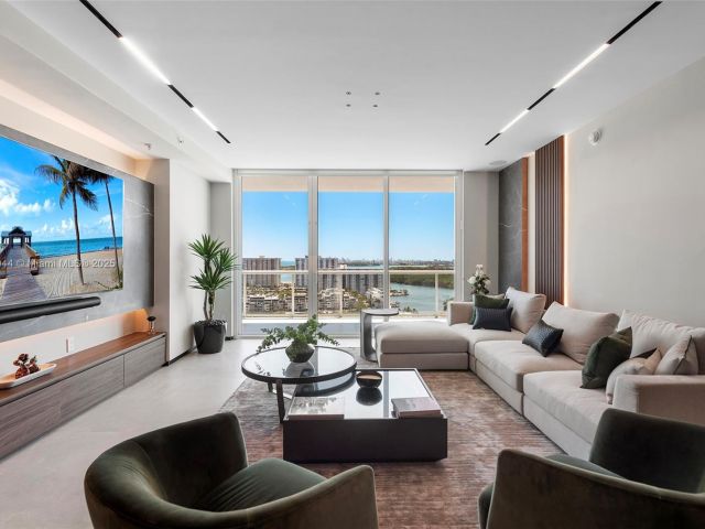 Apartment for sale  Unit # - photo 5873870