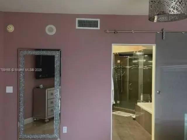 Apartment for rent  Unit #2804 - photo 5898940