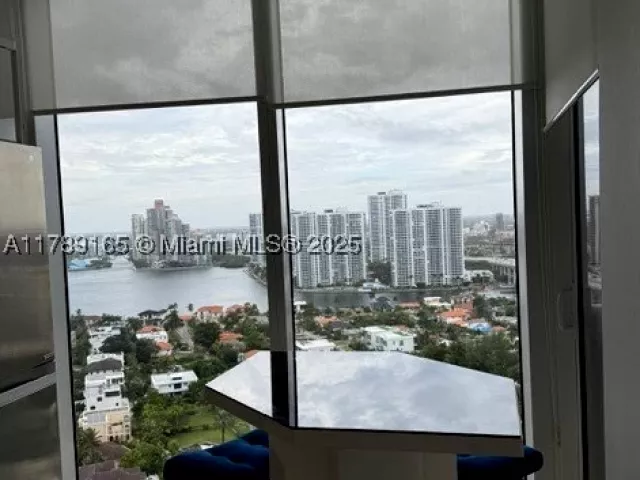 2-bedroom condo for rent in Sunny Isles Beach - 18911 Collins Ave 2804 - MondialRealty