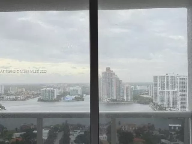 Apartment for rent  Unit #2804 - photo 5898931