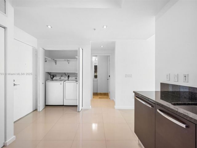 Apartment for sale  Unit #606 - photo 5965638