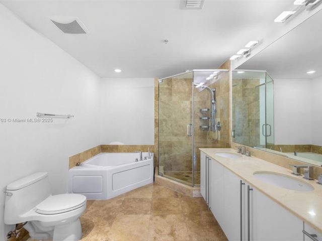 Apartment for sale  Unit #606 - photo 5965645