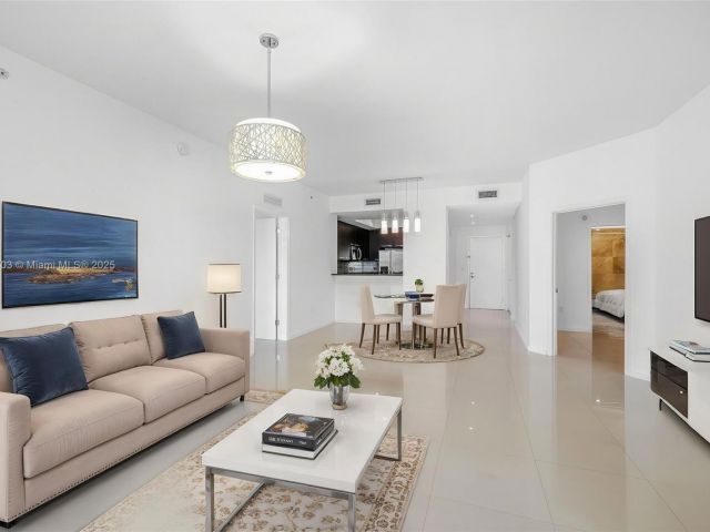 Apartment for sale  Unit #606 - photo 5965650