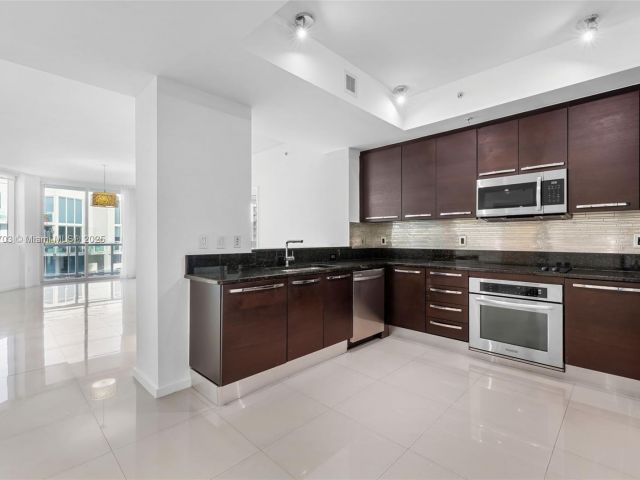 Apartment for sale  Unit #606 - photo 5965653