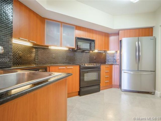 Apartment for rent  Unit #1102 - photo 5922298