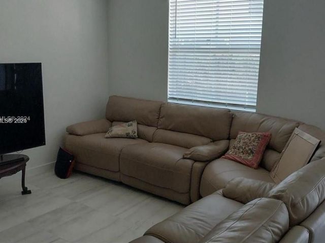 Home for sale at 1790 SE 7th Ter - photo 5869236